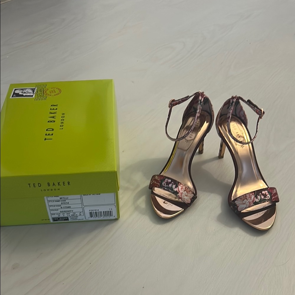 Ted Baker Black and Pink Heels Elegant Design